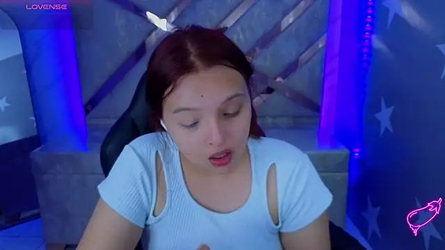 Snapshot of mia_foster_t chatting on May 22, 1:06 pm mia foster t online show from May 22, 1:06 pm