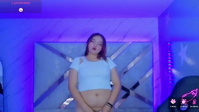 Snapshot of mia_foster_t chatting on May 28, 1:19 pm mia foster t online show from May 28, 1:19 pm