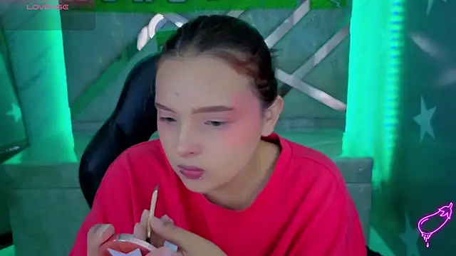 Snapshot of mia_foster_t chatting on June 26, 1:04 pm mia foster t online show from June 26, 1:04 pm