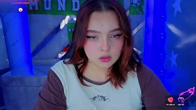 Snapshot of mia_foster_t chatting on July 6, 3:58 pm mia foster t online show from July 6, 3:58 pm