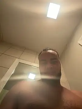 familia0210 online show from March 4, 11:44 pm