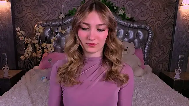 AngelAnabelle online show from April 17, 1:36 pm