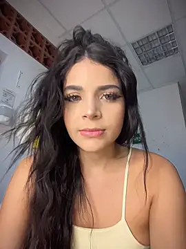 Snapshot of ArieliciousXXX chatting on June 13, 1:20 pm ArieliciousXXX online show from June 13, 1:20 pm