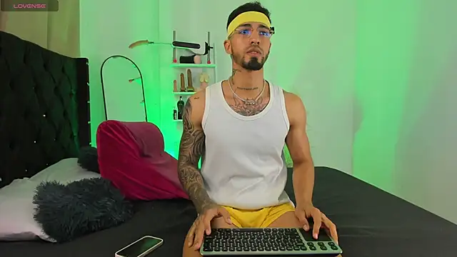  Duriel online show from October 2, 4:03 pm