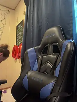 allnaturalmermaid online show from March 6, 4:25 pm