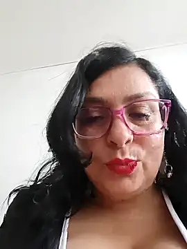 pilar 11-84 online show from October 8, 4:04 pm