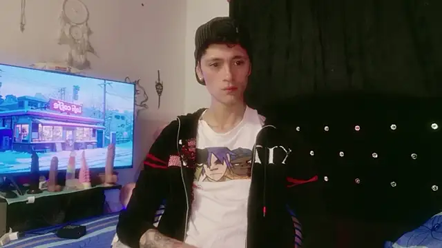 Tyler cat online show from December 18, 6:41 am