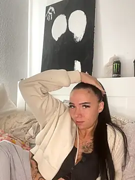 YoungZoexx online show from October 2, 9:38 am