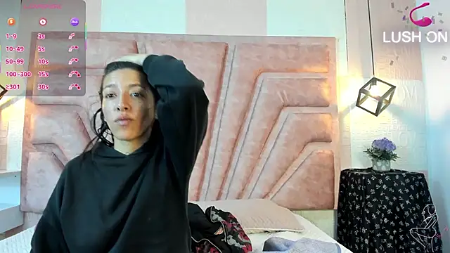 Julieta Slav3 online show from March 29, 2:50 pm