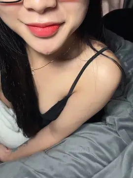 Snapshot of Linh5790 chatting on December 23, 7:39 am Linh5790 online show from December 23, 7:39 am