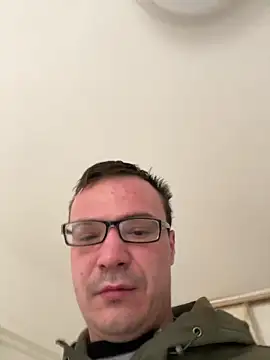 viktor1992-1-1 online show from February 24, 7:39 am