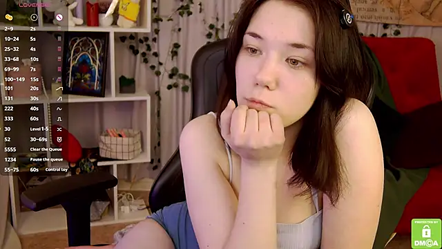 Kelly foox online show from March 3, 11:38 am