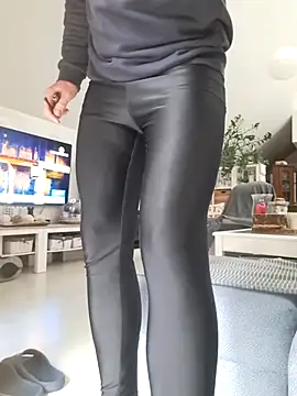 Vintermelon2 online show from April 8, 2:39 pm