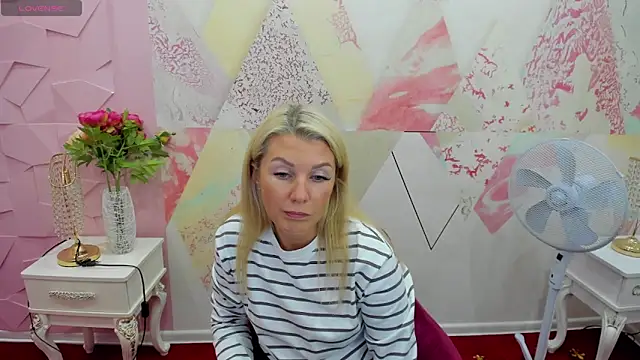 Snapshot of Hanna_any4 chatting on October 7, 11:07 am Hanna any4 online show from October 7, 11:07 am