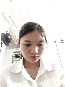 Snapshot of Mit-thi123 chatting on October 27, 10:03 pm Mit-thi123 online show from October 27, 10:03 pm