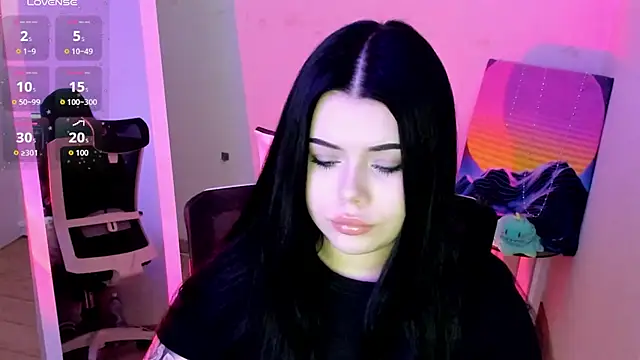 Mona Esty online show from February 11, 8:14 pm