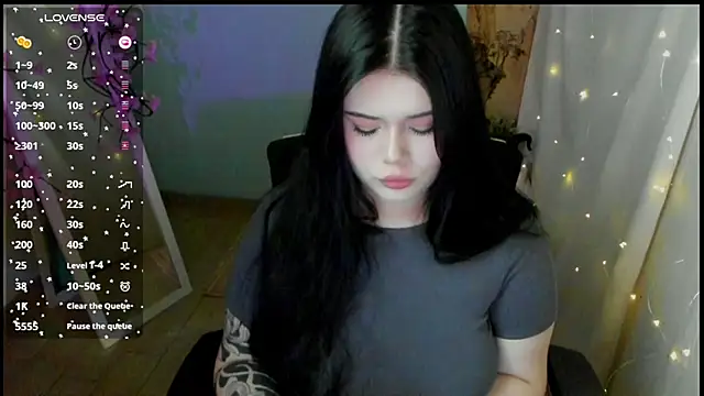 Snapshot of Mona_Esty chatting on April 24, 1:46 pm Mona Esty online show from April 24, 1:46 pm