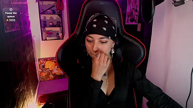 lunarichy22 online show from November 21, 8:29 pm