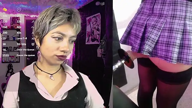 lunarichy22 online show from March 3, 9:31 pm