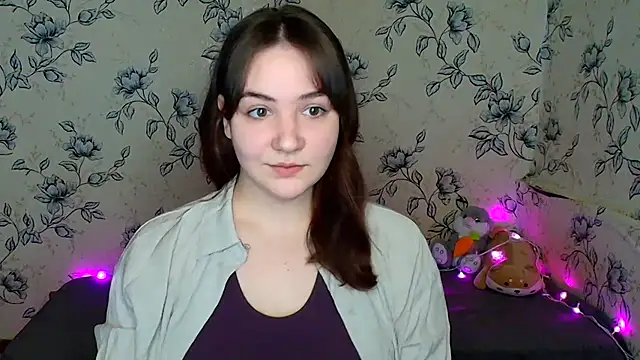 Snapshot of OliviaMontgommery chatting on March 13, 3:40 pm OliviaMontgommery online show from March 13, 3:40 pm
