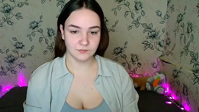 Snapshot of OliviaMontgommery chatting on March 19, 1:04 pm OliviaMontgommery online show from March 19, 1:04 pm