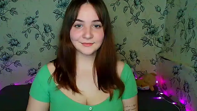 Snapshot of OliviaMontgommery chatting on April 25, 2:25 pm OliviaMontgommery online show from April 25, 2:25 pm