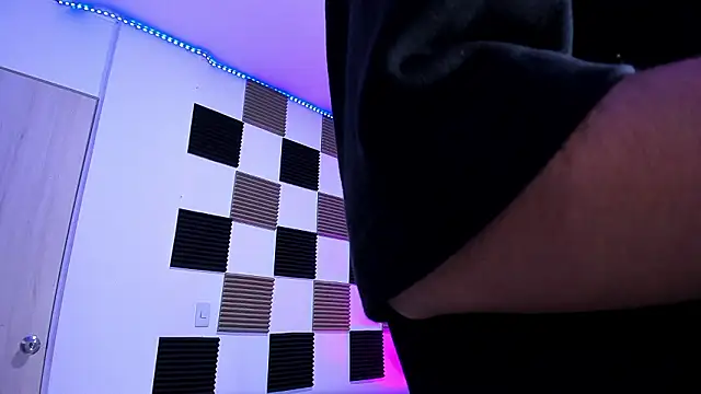 jeycobb online show from March 24, 1:21 am