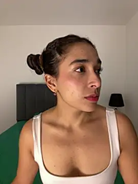 Snapshot of SabrinaEvanss_ chatting on May 17, 6:59 pm SabrinaEvanss online show from May 17, 6:59 pm