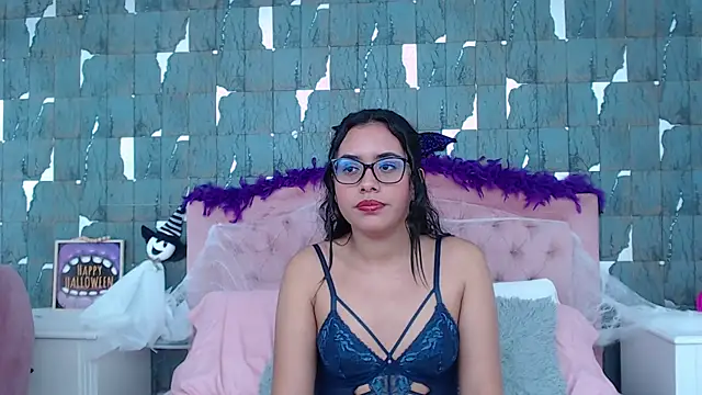 VictoriaVixxen online show from October 22, 4:57 am