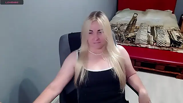 Snapshot of Ledi_Catherin chatting on July 28, 8:23 pm Ledi Catherin online show from July 28, 8:23 pm