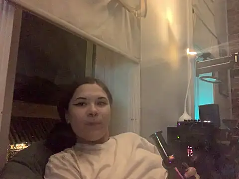 Snapshot of Jynx420friendly chatting on July 10, 8:29 am Jynx420friendly online show from July 10, 8:29 am
