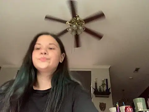 Snapshot of Jynx420friendly chatting on July 10, 11:51 pm Jynx420friendly online show from July 10, 11:51 pm