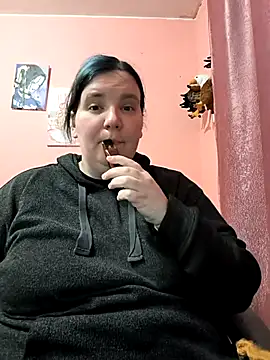  alexandra ray  online show from April 25, 12:08 pm