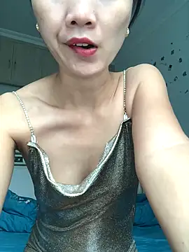 Snapshot of Mile-m chatting on October 16, 2:23 am Mile-m online show from October 16, 2:23 am