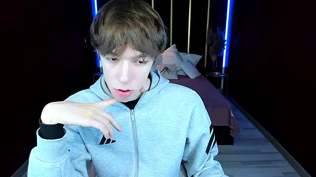 MarkBranston online show from March 15, 11:05 am