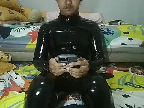 Snapshot of latexidn chatting on October 4, 2:59 pm latexidn online show from October 4, 2:59 pm