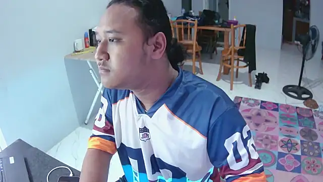 Snapshot of latexidn chatting on December 22, 7:05 am latexidn online show from December 22, 7:05 am