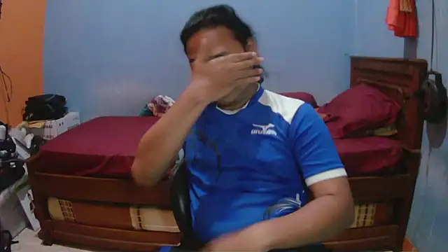 Snapshot of latexidn chatting on February 17, 6:47 pm latexidn online show from February 17, 6:47 pm