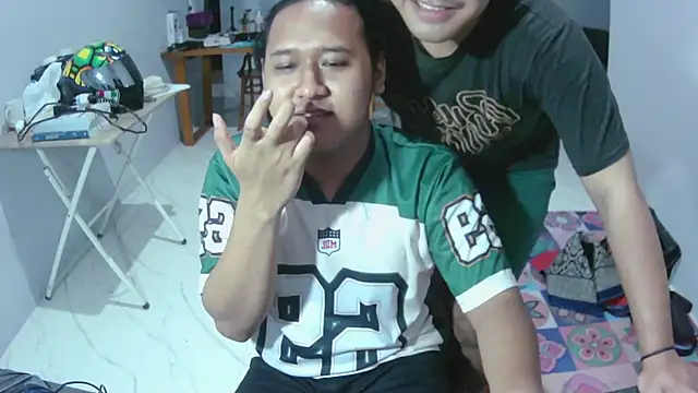 Snapshot of latexidn chatting on February 28, 10:44 pm latexidn online show from February 28, 10:44 pm