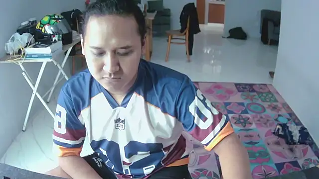 Snapshot of latexidn chatting on March 5, 1:23 am latexidn online show from March 5, 1:23 am