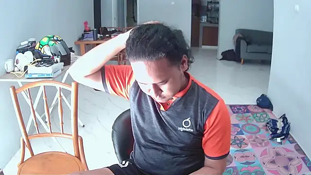 Snapshot of latexidn chatting on March 6, 3:47 am latexidn online show from March 6, 3:47 am