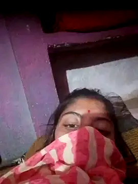 Snapshot of CWEETY-12 chatting on October 31, 10:55 pm CWEETY-12 online show from October 31, 10:55 pm