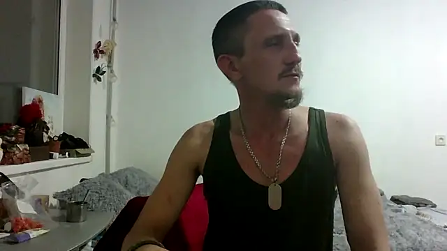 Twolatte1520 online show from April 3, 7:01 pm