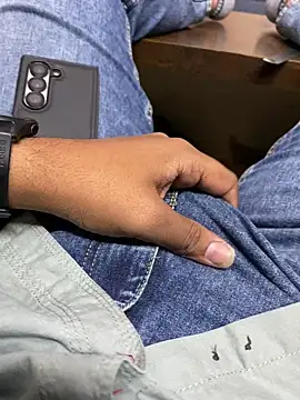 kartik 12098 online show from February 14, 9:17 am