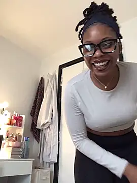 CurvyGoddessXxx online show from October 25, 8:55 am
