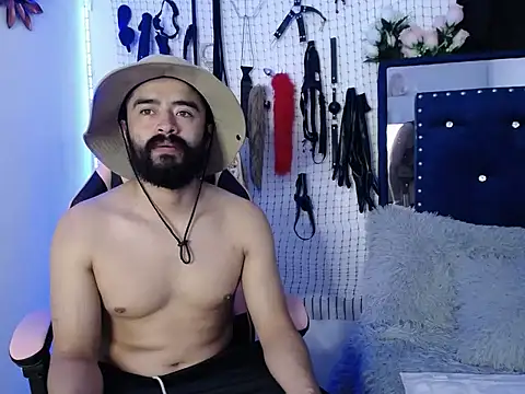 Aron and Queen Annie online show from November 15, 1:25 am