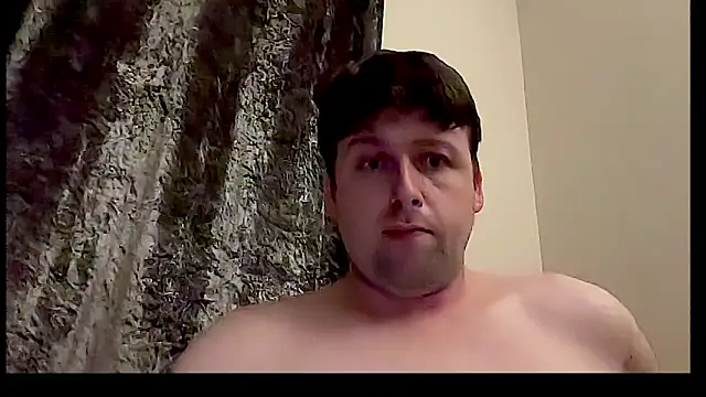 Snapshot of Tyler93x chatting on November 1, 4:14 am Tyler93x online show from November 1, 4:14 am