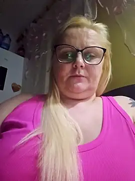 NieMaJazdyBezGwiazdy7883 online show from February 6, 1:43 am