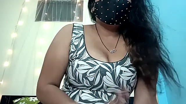 horny milf couple online show from March 5, 5:53 pm