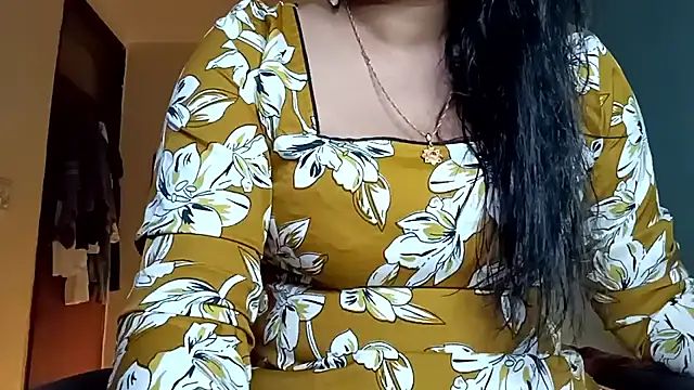 Snapshot of horny_milf_couple chatting on May 31, 6:04 pm horny milf couple online show from May 31, 6:04 pm
